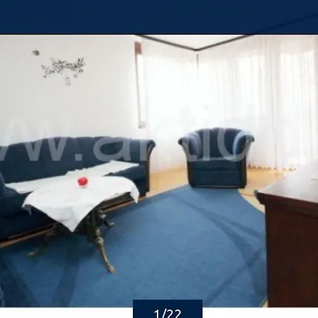 Lovely Apartman شقة