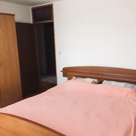 Lovely Apartman شقة *